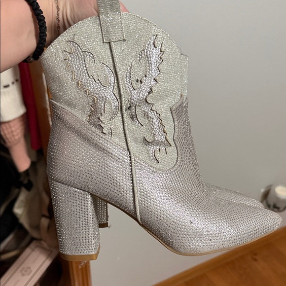 MIA Glittering Silver Heeled Boots - Picture 1 of 5